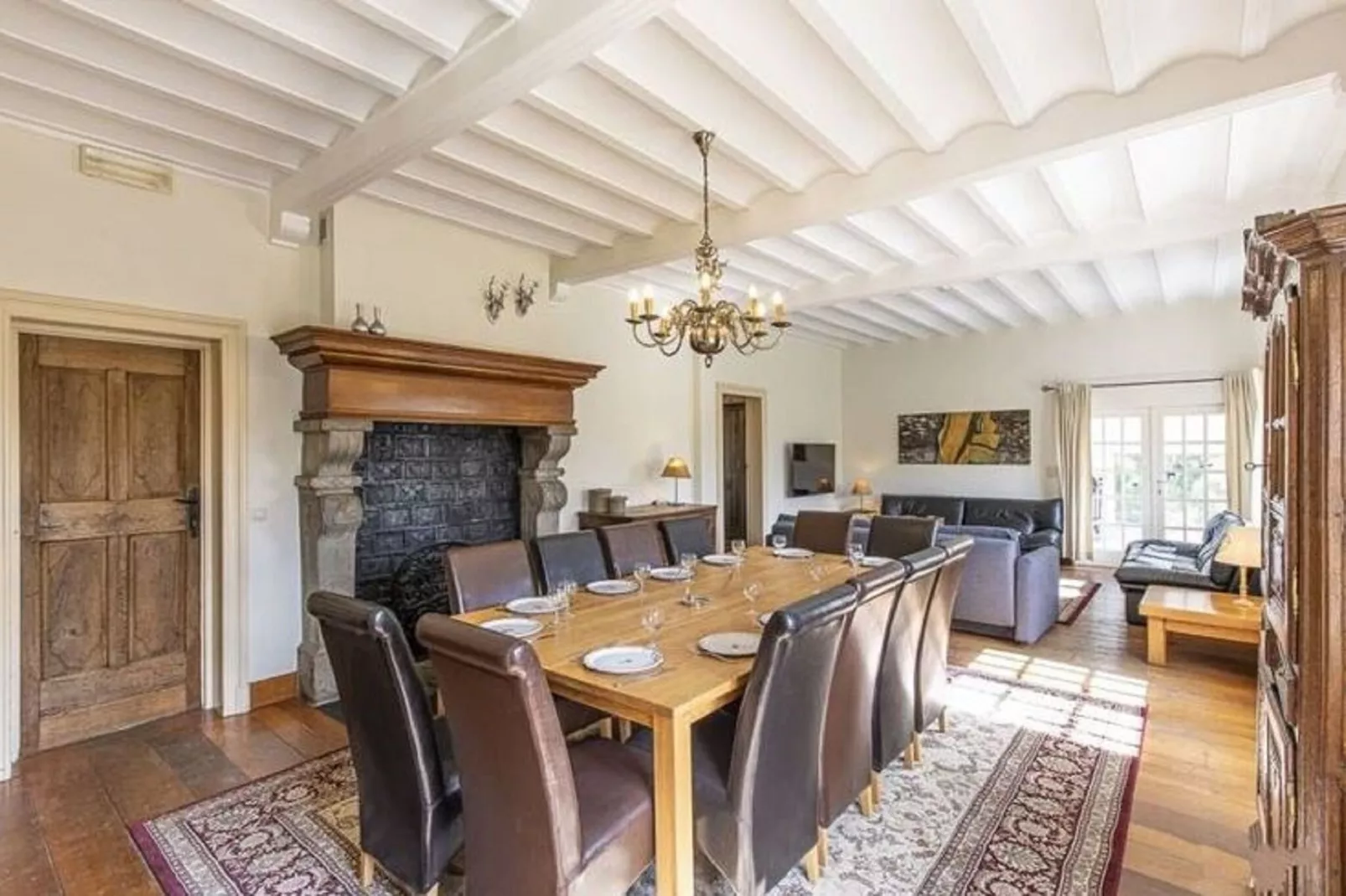Les Genets-Dining room