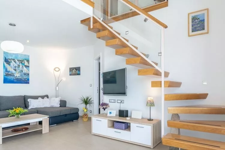 Villa Blue Sky - Three Bedroom Villa with Pool-Salon