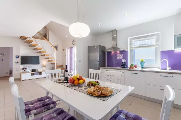 Villa Blue Sky - Three Bedroom Villa with Pool-Cuisine