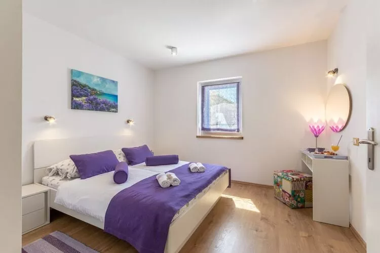 Villa Blue Sky - Three Bedroom Villa with Pool-Chambre