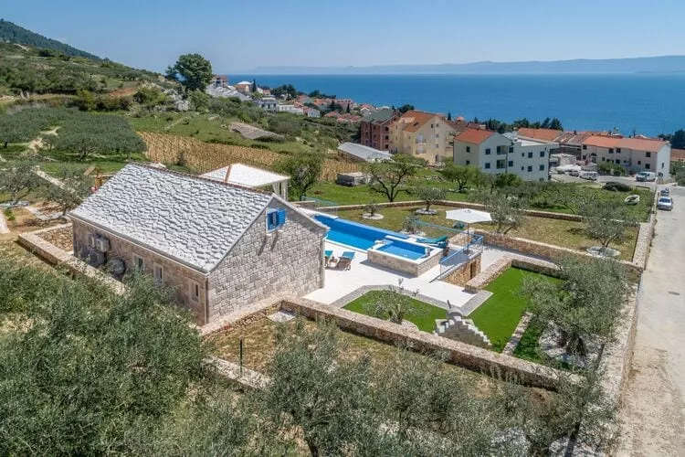 Villa Blue Sky - Three Bedroom Villa with Pool-Piscine