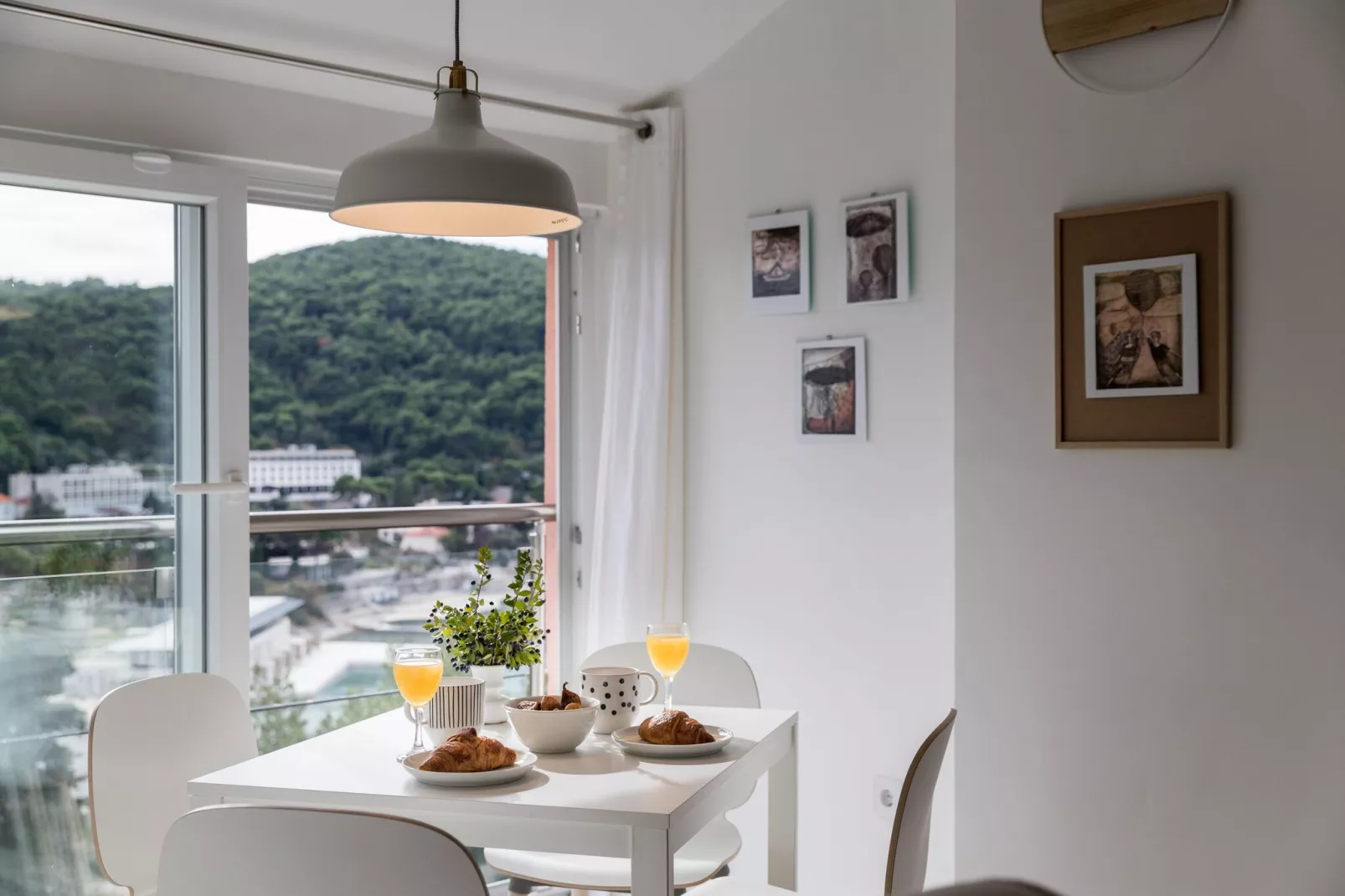 Cozy Dubrovnik Apartment - One-Bedroom Apartment with Sea View-Dining room
