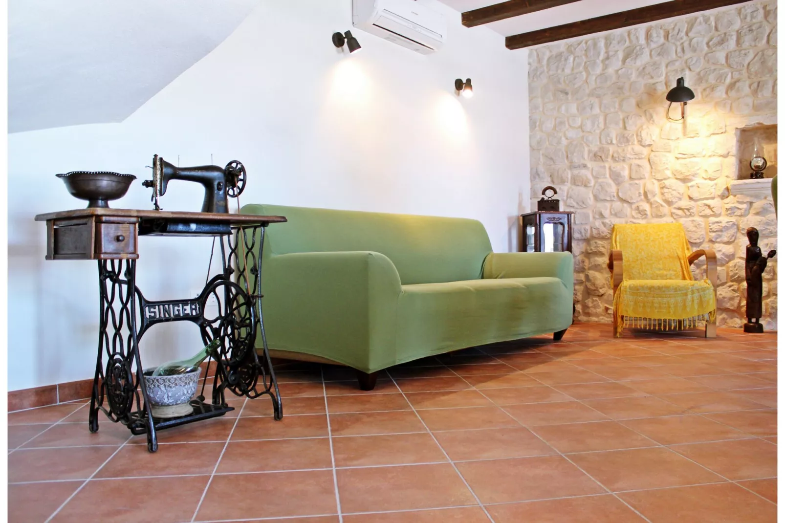 Villa Kate - Three Bedroom Villa-Salon