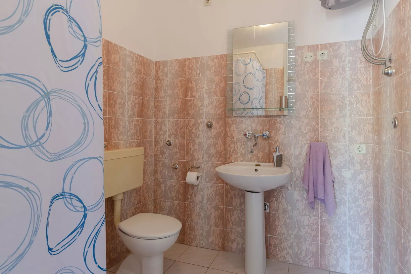 Seafront Apartments Olivera-Standard One Bedroom Apartment with Balcony and Sea View ( Valentina )-Bathroom