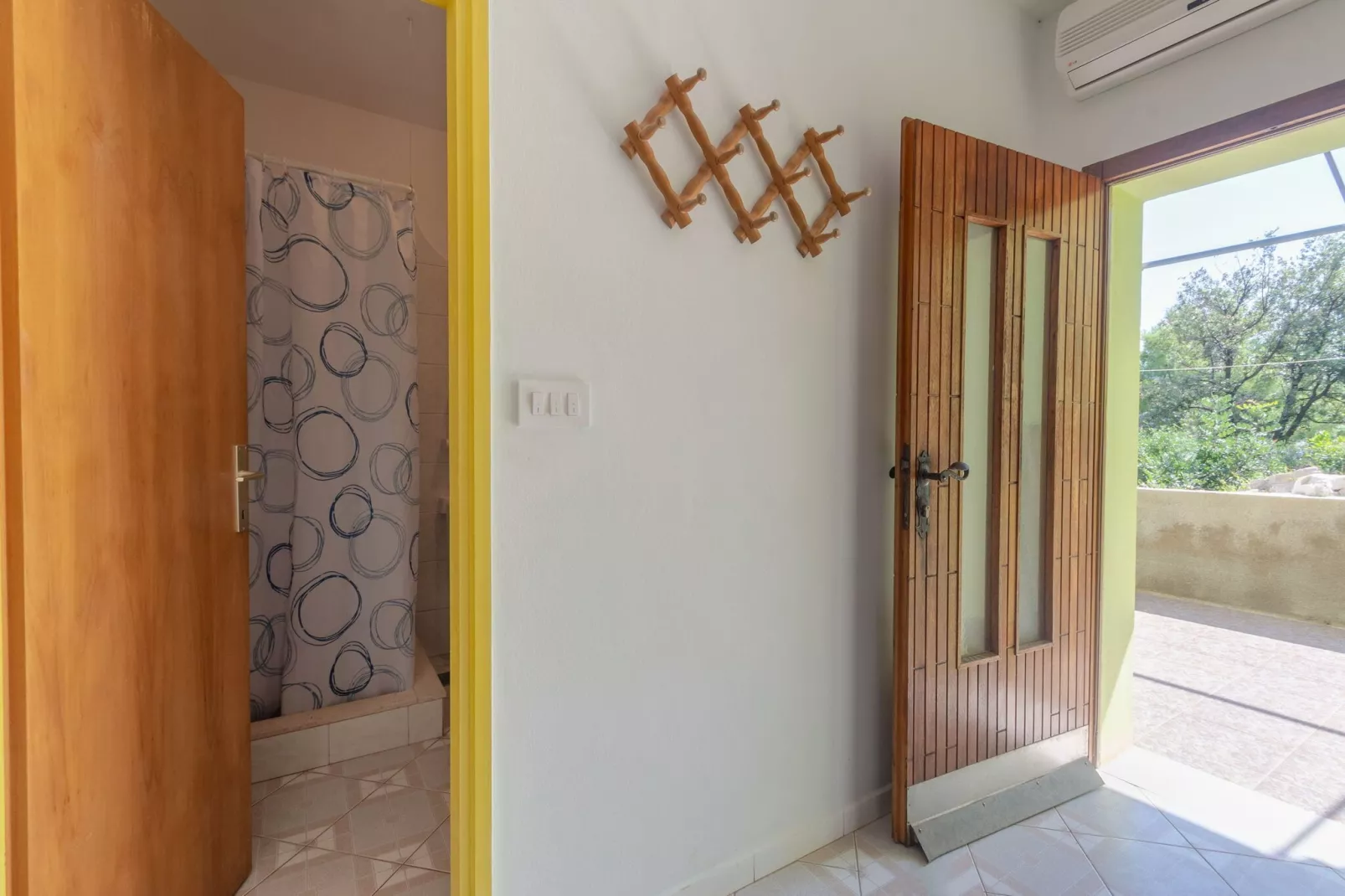 Seafront Apartments Olivera-Two Bedroom Apartment with Patio ( Tonči )-Innen