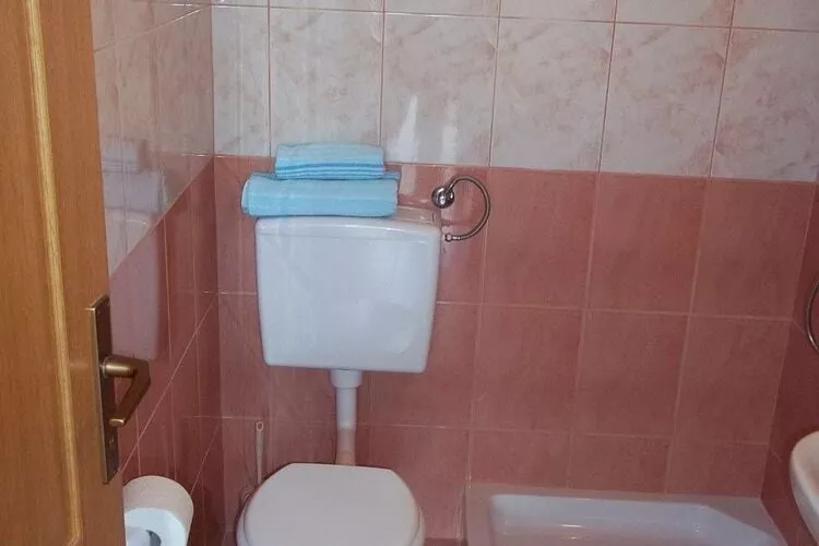 Holiday Home Ruža - Holiday Home with Terrace-Salle de bain