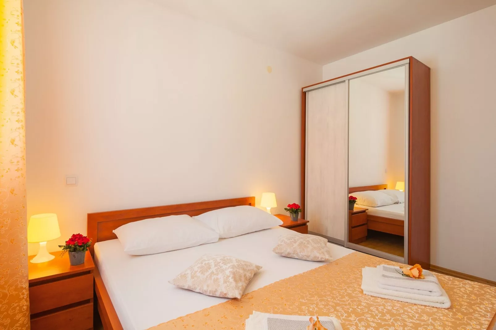 Apartments Island Beat - One Bedroom Apartment with Balcony and Sea View (A1) (ST)-Bedroom