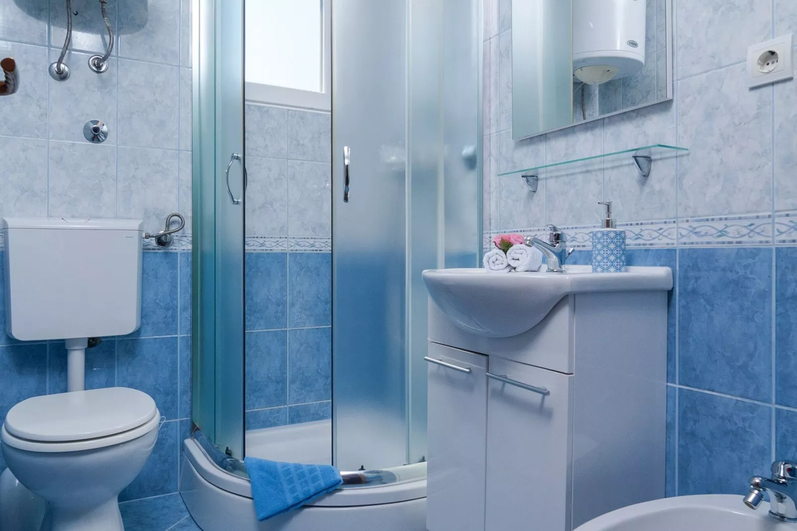 Apartments Island Beat - Two Bedroom Apartment with Balcony (A3) (ST)-Bathroom
