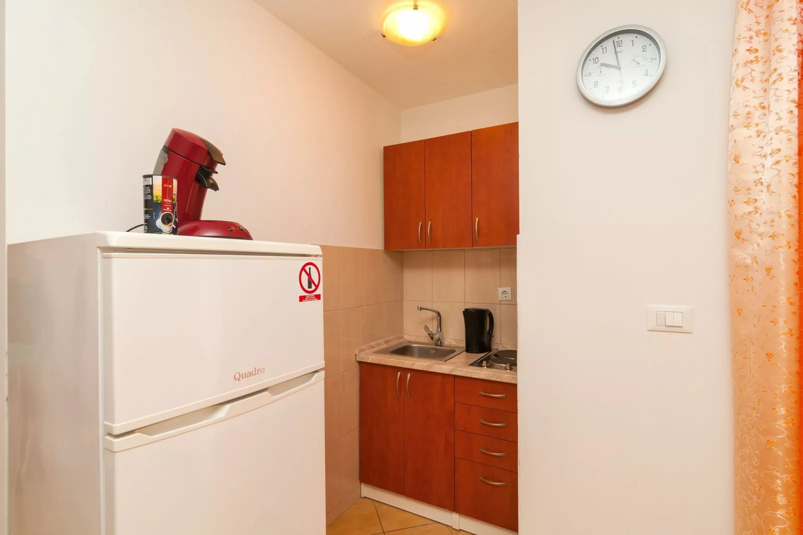 Apartments Island Beat - Two Bedroom Apartment with Balcony (A9) (prizemlje)(ST)-Kitchen