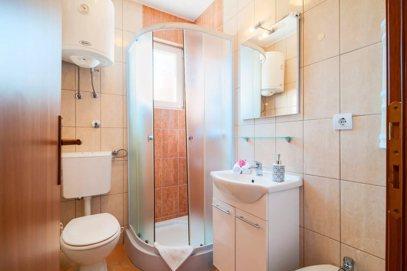 Apartments Island Beat - Two Bedroom Apartment with Balcony (A9) (prizemlje)(ST)-Bathroom