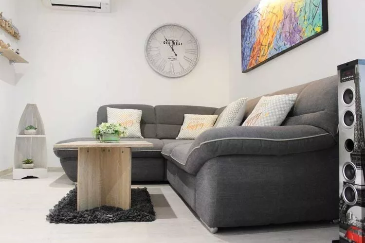 Holiday Home Ela - Three Bedroom Holiday Home with outdoor Pool (ST)-Salon