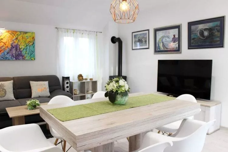 Holiday Home Ela - Three Bedroom Holiday Home with outdoor Pool (ST)-Salle à manger