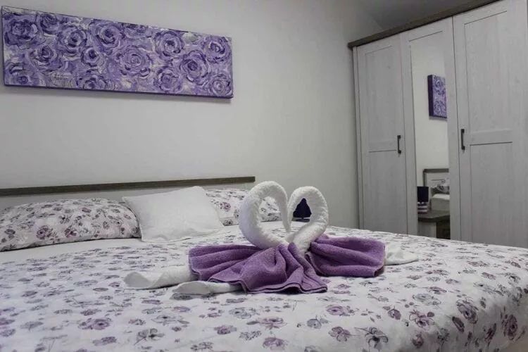 Holiday Home Ela - Three Bedroom Holiday Home with outdoor Pool (ST)-Chambre