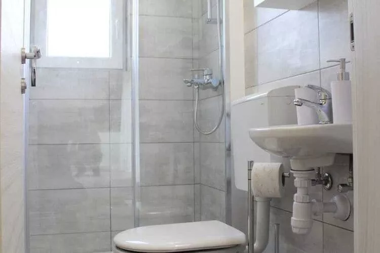 Holiday Home Ela - Three Bedroom Holiday Home with outdoor Pool (ST)-Salle de bain