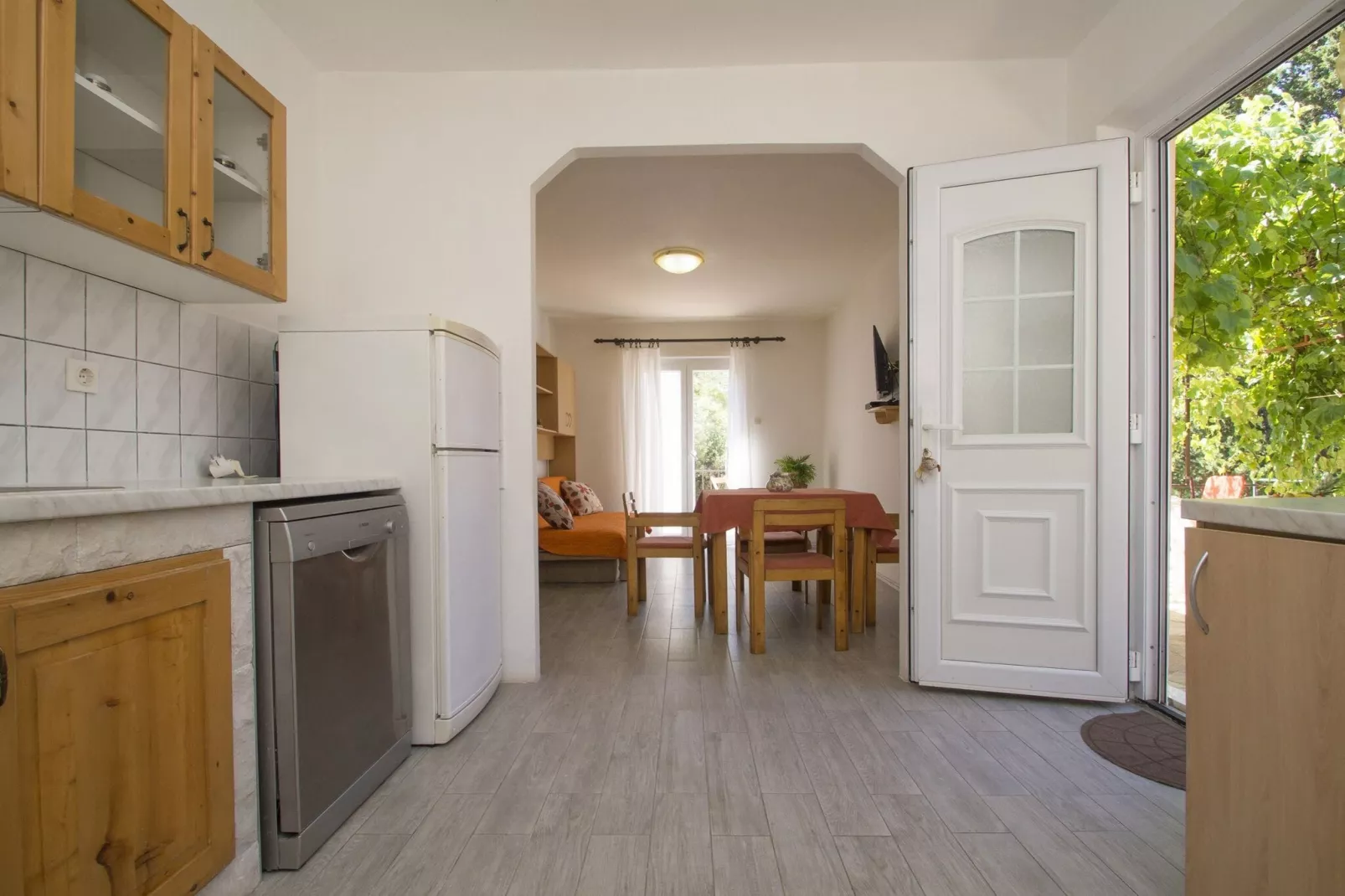 Seafront Apartment Dana - Two Bedroom Apartment with Terrace and Sea View-Kitchen