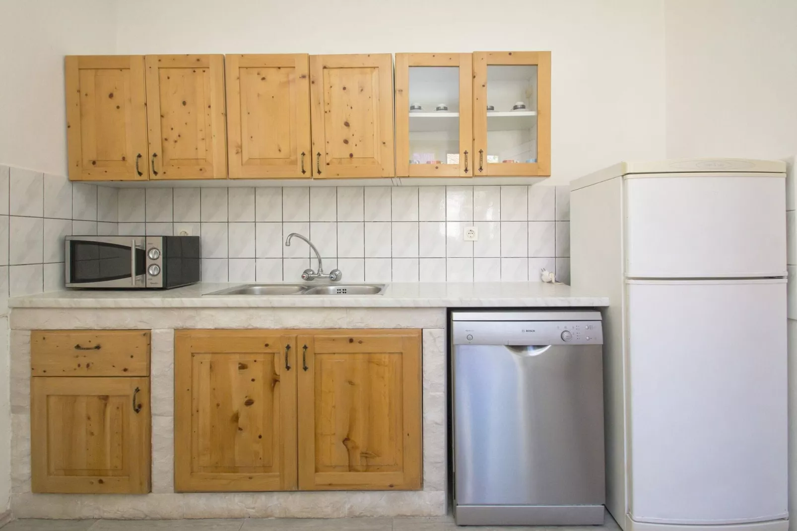 Seafront Apartment Dana - Two Bedroom Apartment with Terrace and Sea View-Kitchen
