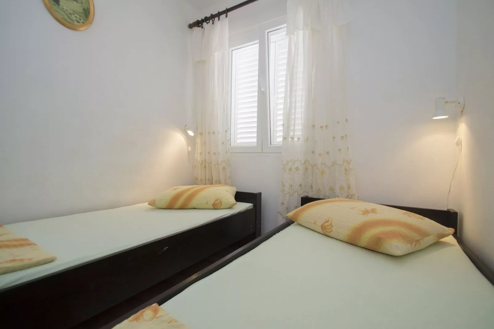 Seafront Apartment Dana - Two Bedroom Apartment with Terrace and Sea View-Bedroom