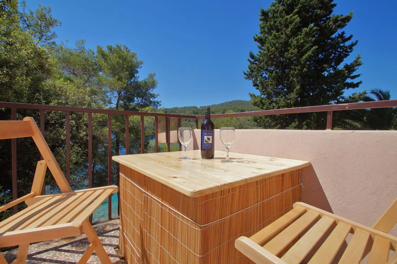 Seafront Apartment Dana - Two Bedroom Apartment with Terrace and Sea View-Terrace
