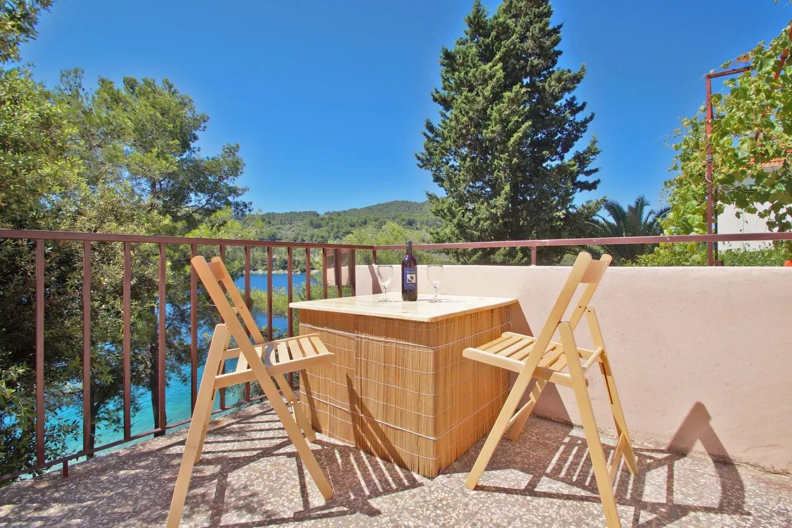 Seafront Apartment Dana - Two Bedroom Apartment with Terrace and Sea View-Terrace