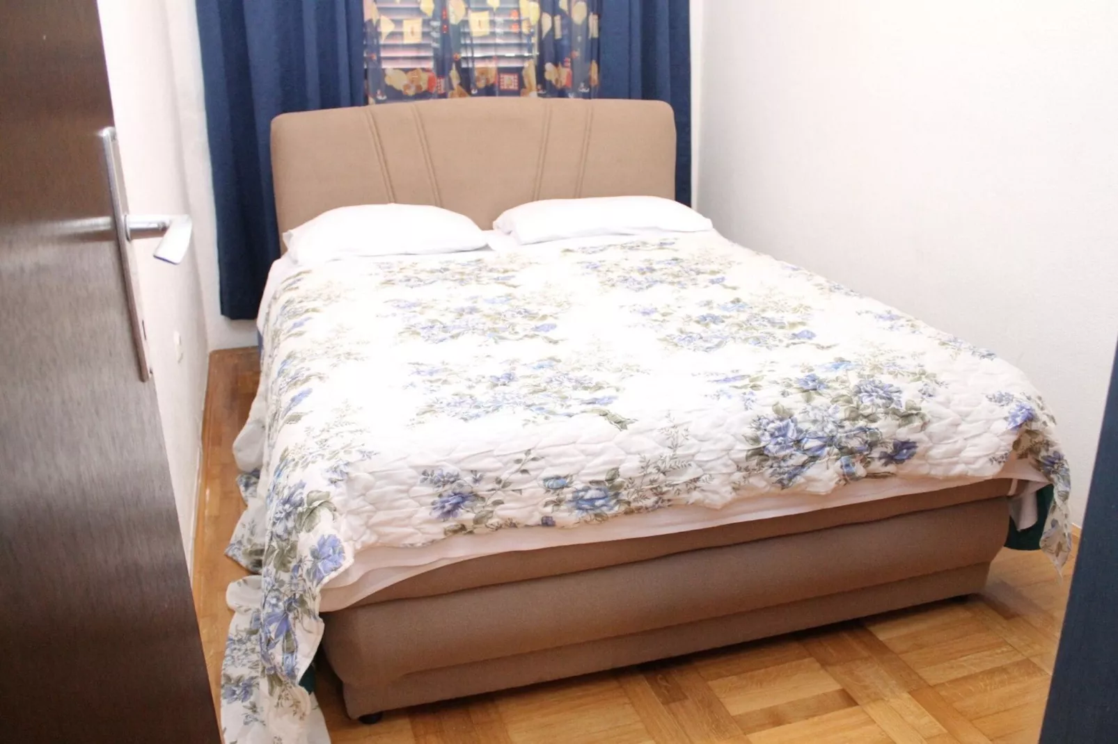 Apartments Tomić (ST) - Three Bedroom Apartment with Balcony A1-Bedroom