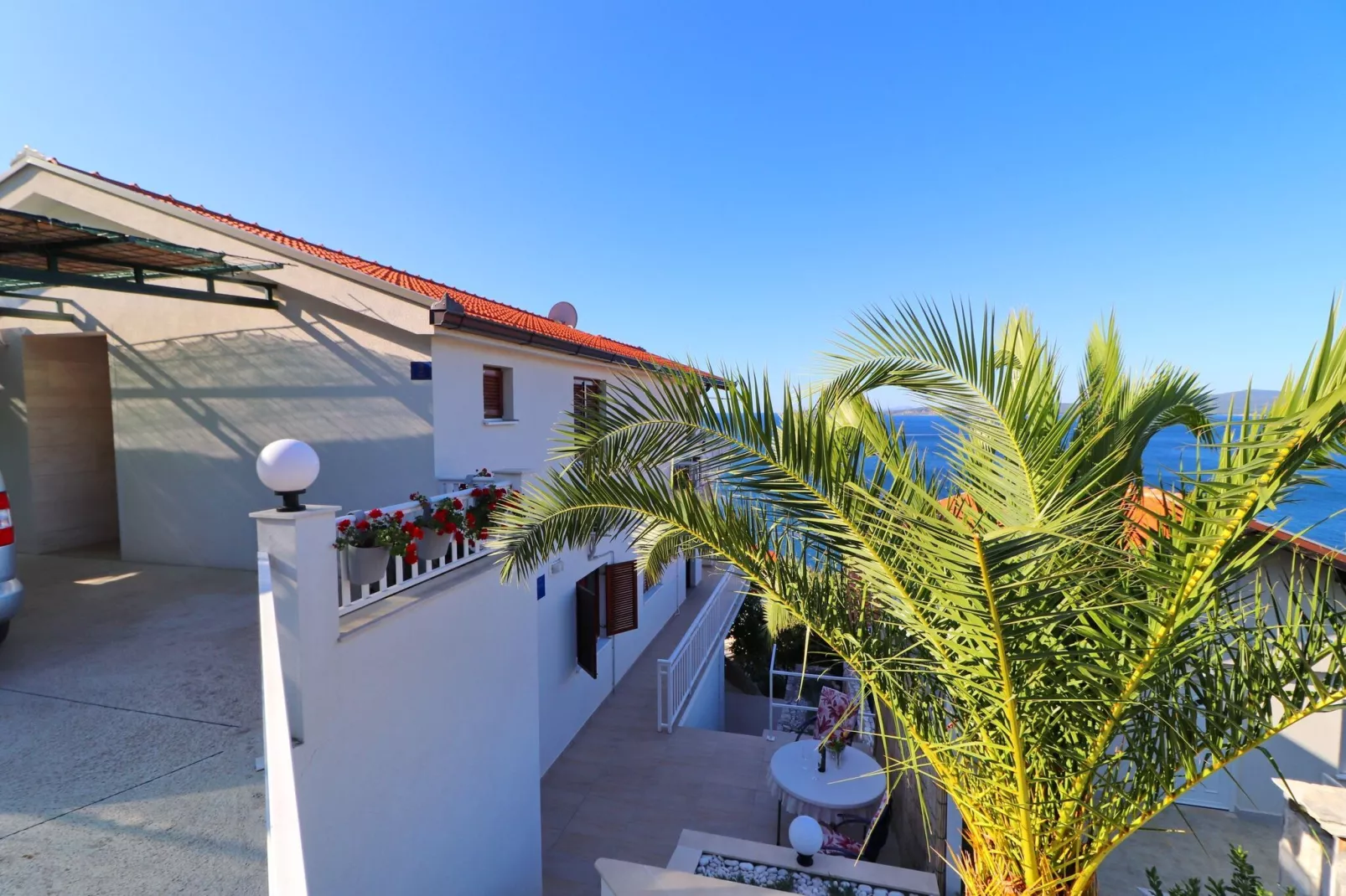 Seaside Apartments Hrkać - Comfort One Bedroom Apartment with Terrace and Sea View 1-Outdoor
