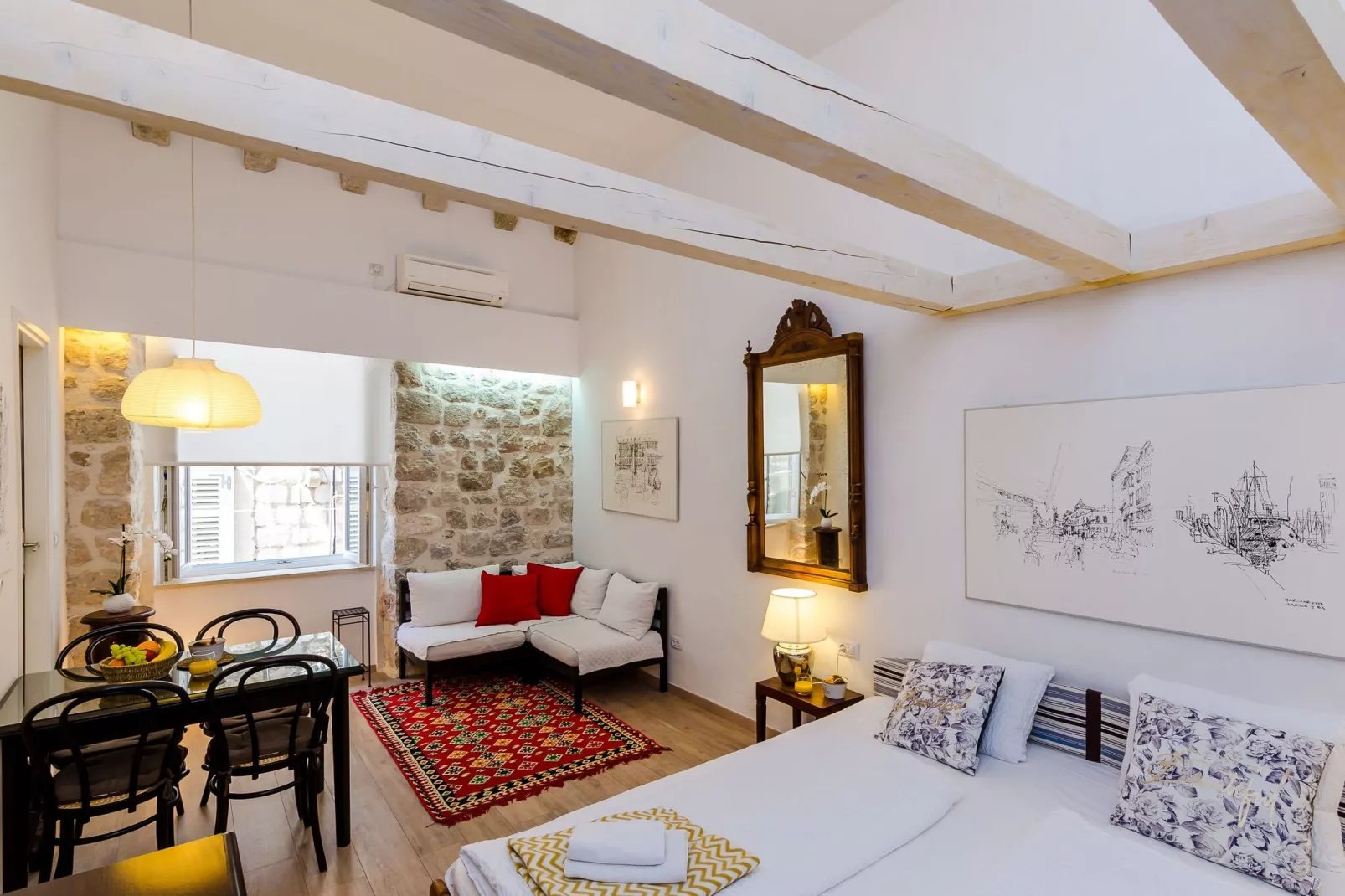 Midtown Apartments - Studio Apartment with Street view-Bedroom