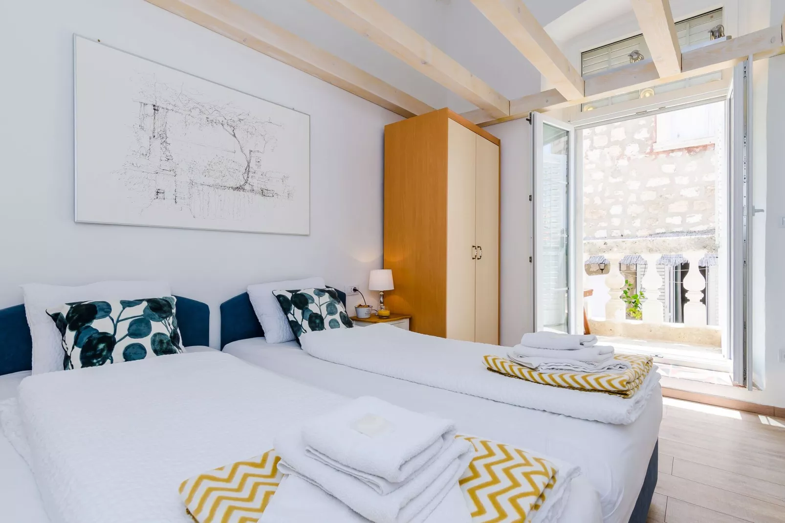 Midtown Apartments - One Bedroom Apartment with City view-Schlafzimmer