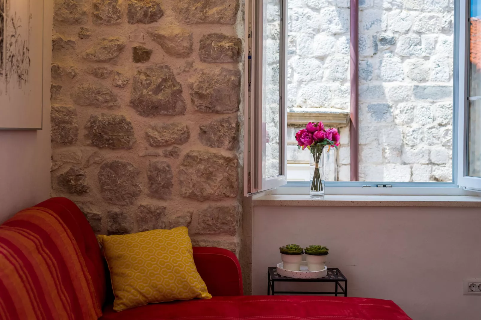 Midtown Apartments - One Bedroom Apartment with City view-Innen