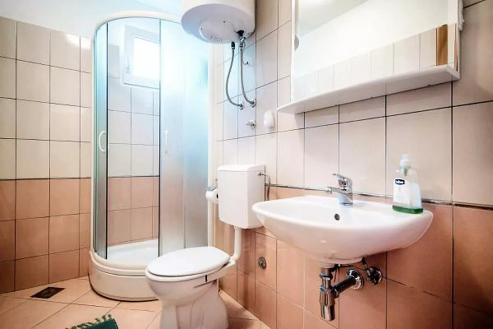 Apartments Bruna Lastovo-Superior One Bedroom Apartment with Balcony and Sea View-Zeleni-Salle de bain