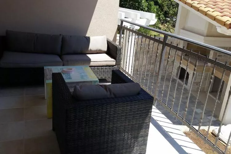Apartments Villa Rustica (ST) - Two-Bedroom Apartment with Balcony and Shared Pool (1. kat)-Terrace balcony