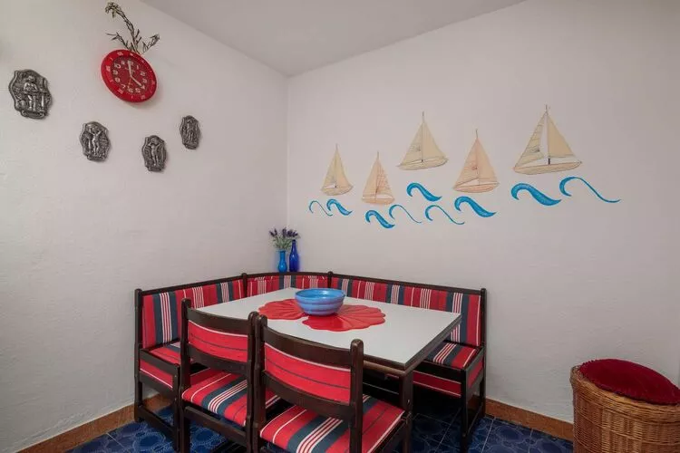 Apartment Oaza - Three Bedroom Apartment with Terrace and Sea View-Dining room
