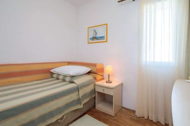 Apartment Oaza - Three Bedroom Apartment with Terrace and Sea View-Bedroom