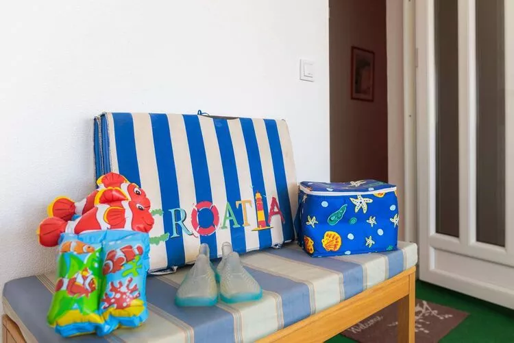 Apartment Oaza - Three Bedroom Apartment with Terrace and Sea View-Indoor