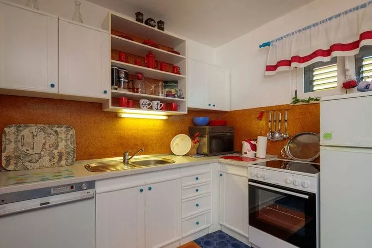 Apartment Oaza - Three Bedroom Apartment with Terrace and Sea View-Kitchen