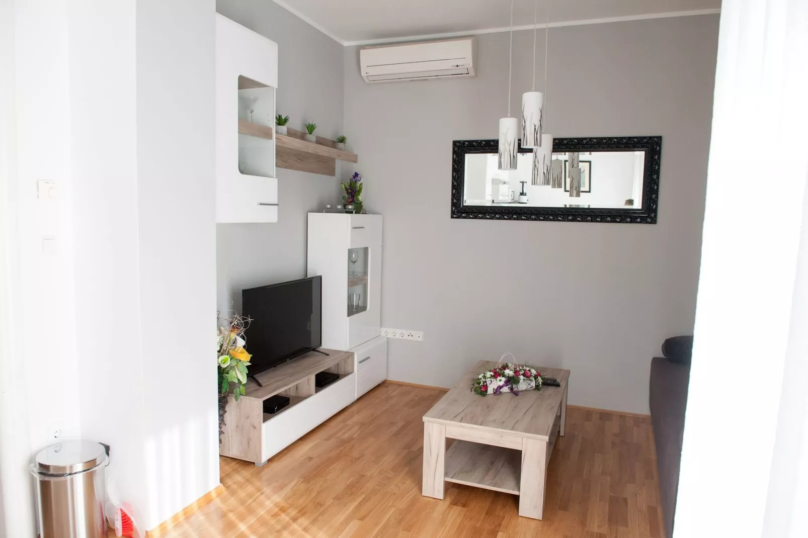 Apartment Josip - One Bedroom apartment-Living room