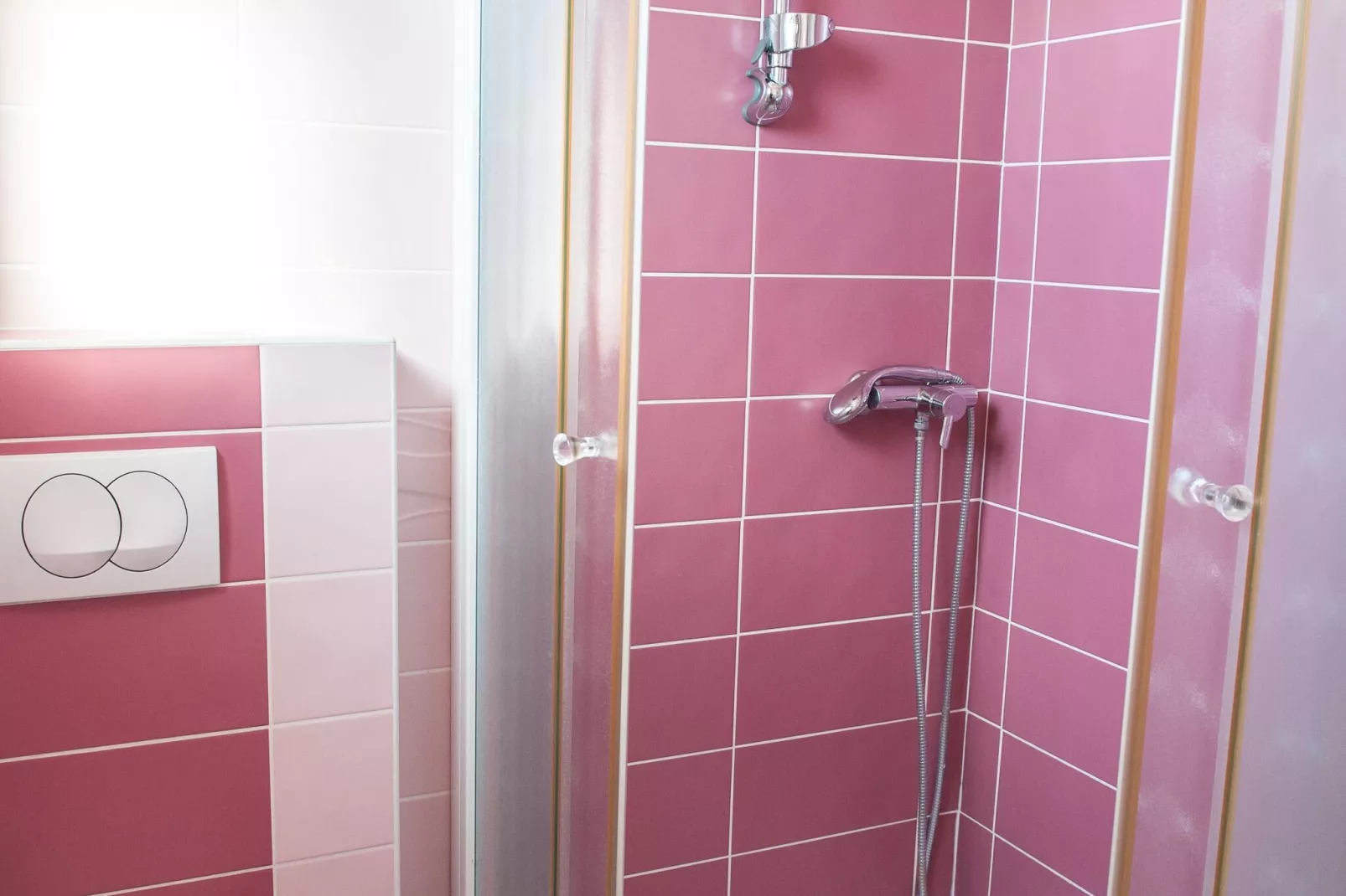 Apartment Josip - One Bedroom apartment-Bathroom