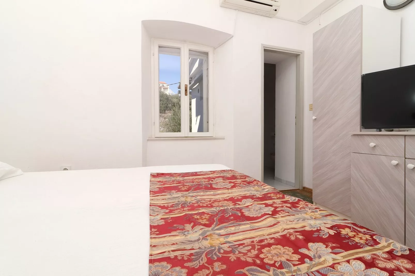 Apartment Lepur Slano - Two-Bedroom Apartment with Terrace-Bedroom