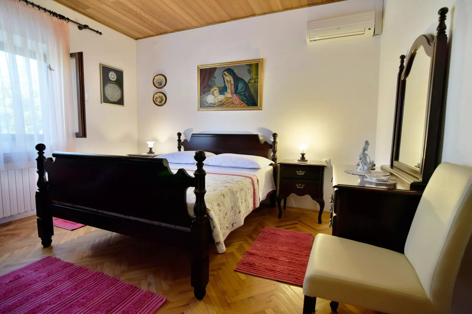 Holiday home Villa Spilla - Three Bedroom Home with Terrace-Chambre