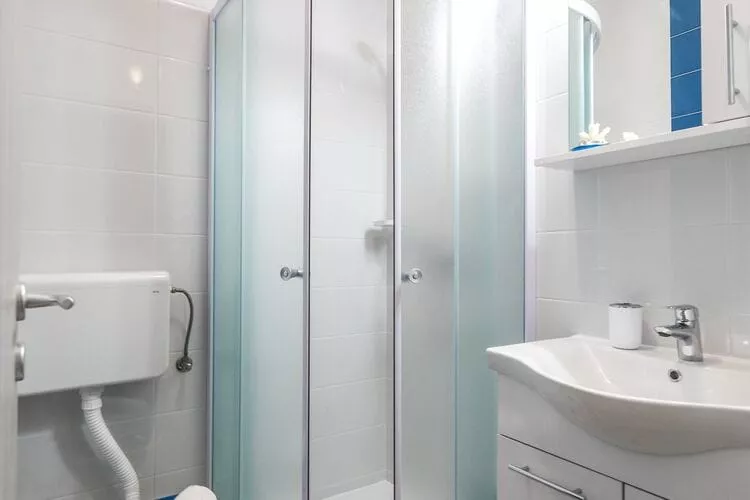 Apartments Sunshine Home - Twin Room ( Blue )-Salle de bain