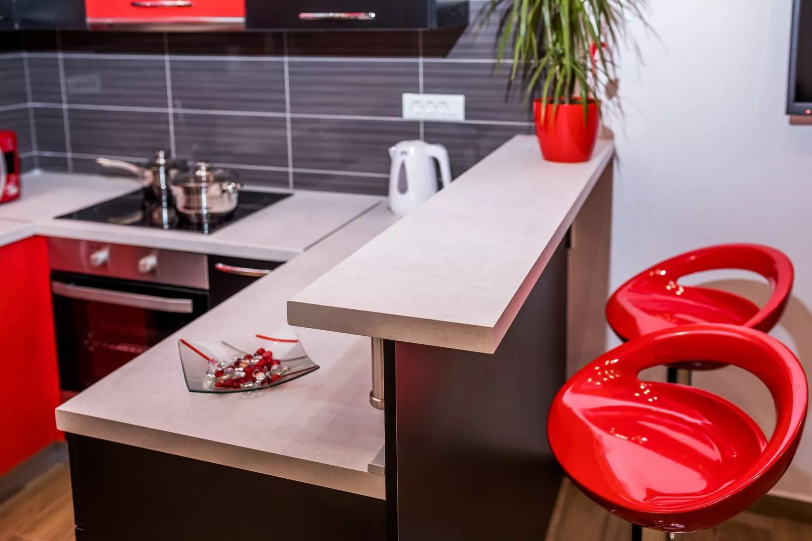 Apartments Sunshine Home - Two Bedroom Apartment with Balcony and Sea View-Kitchen