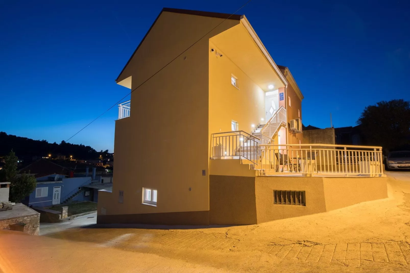 Apartments Sunshine Home - Two Bedroom Apartment with Balcony and Sea View-Outdoor