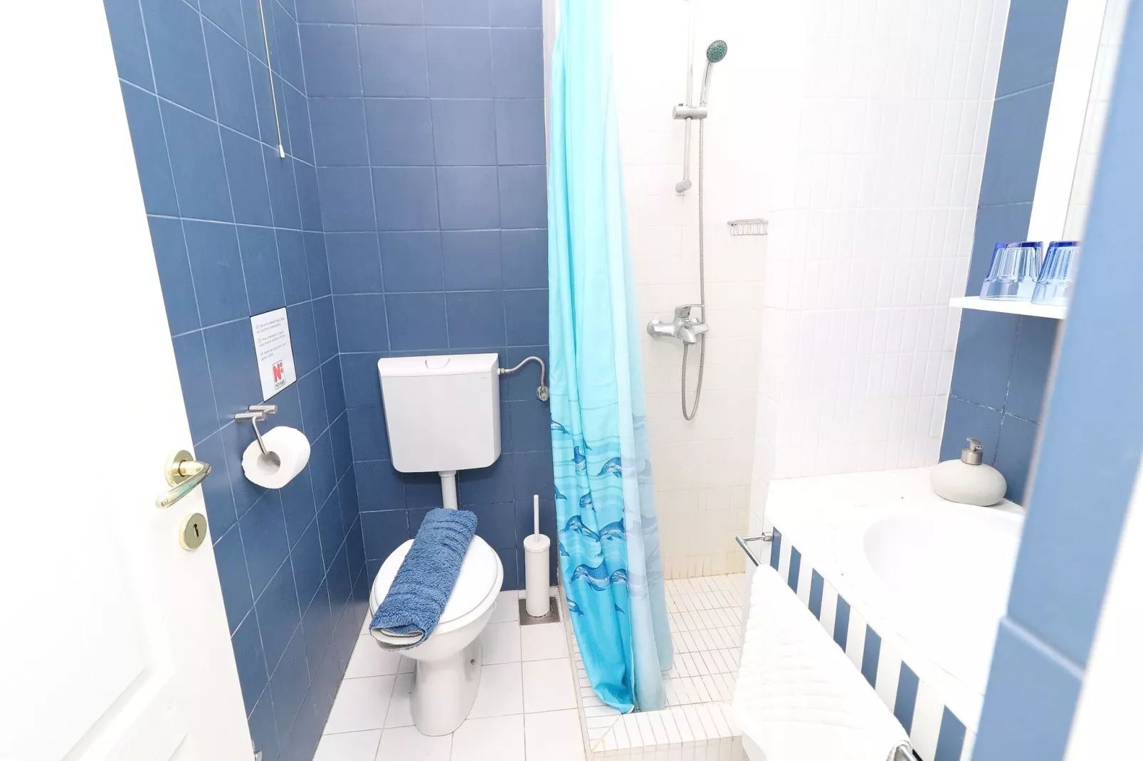 Apartments Trstenica-Standard Two Bedroom Apartment with Balcony and Sea View ( H )-Bathroom