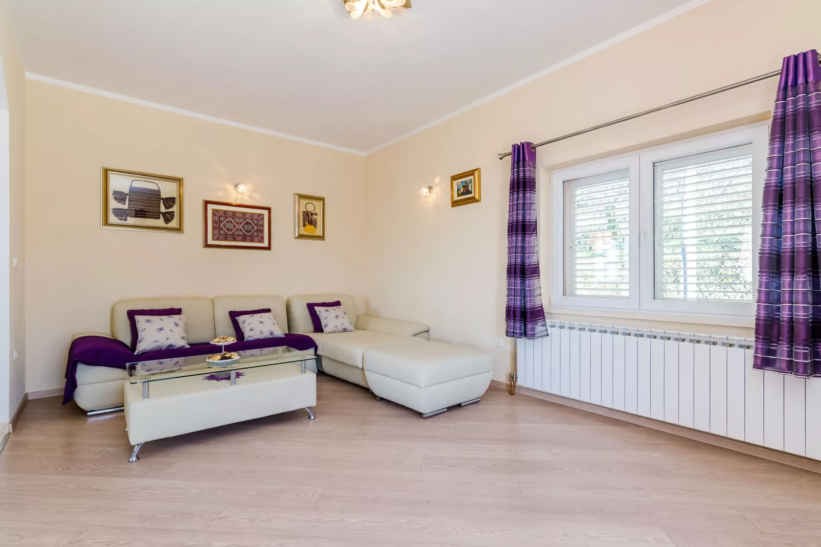 Villa Dragić- Four Bedroom Villa with Swimming Pool, Terrace and Sea View-Living room