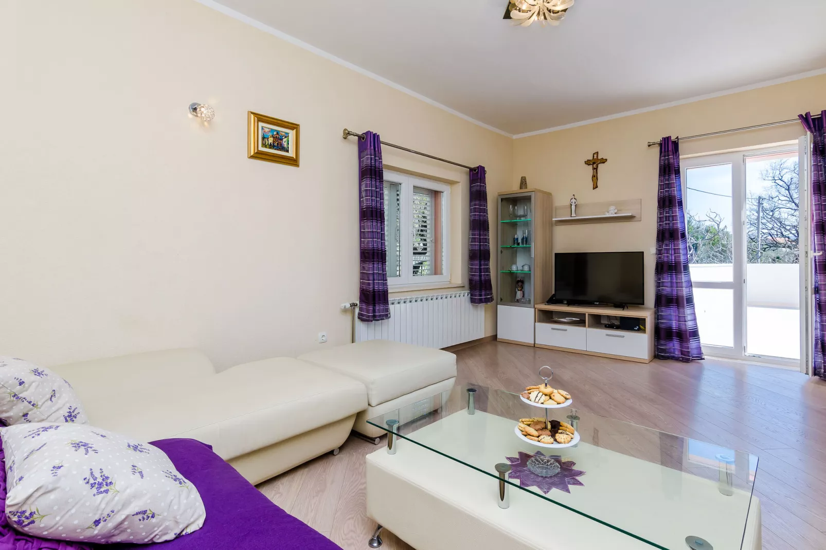 Villa Dragić- Four Bedroom Villa with Swimming Pool, Terrace and Sea View-Living room