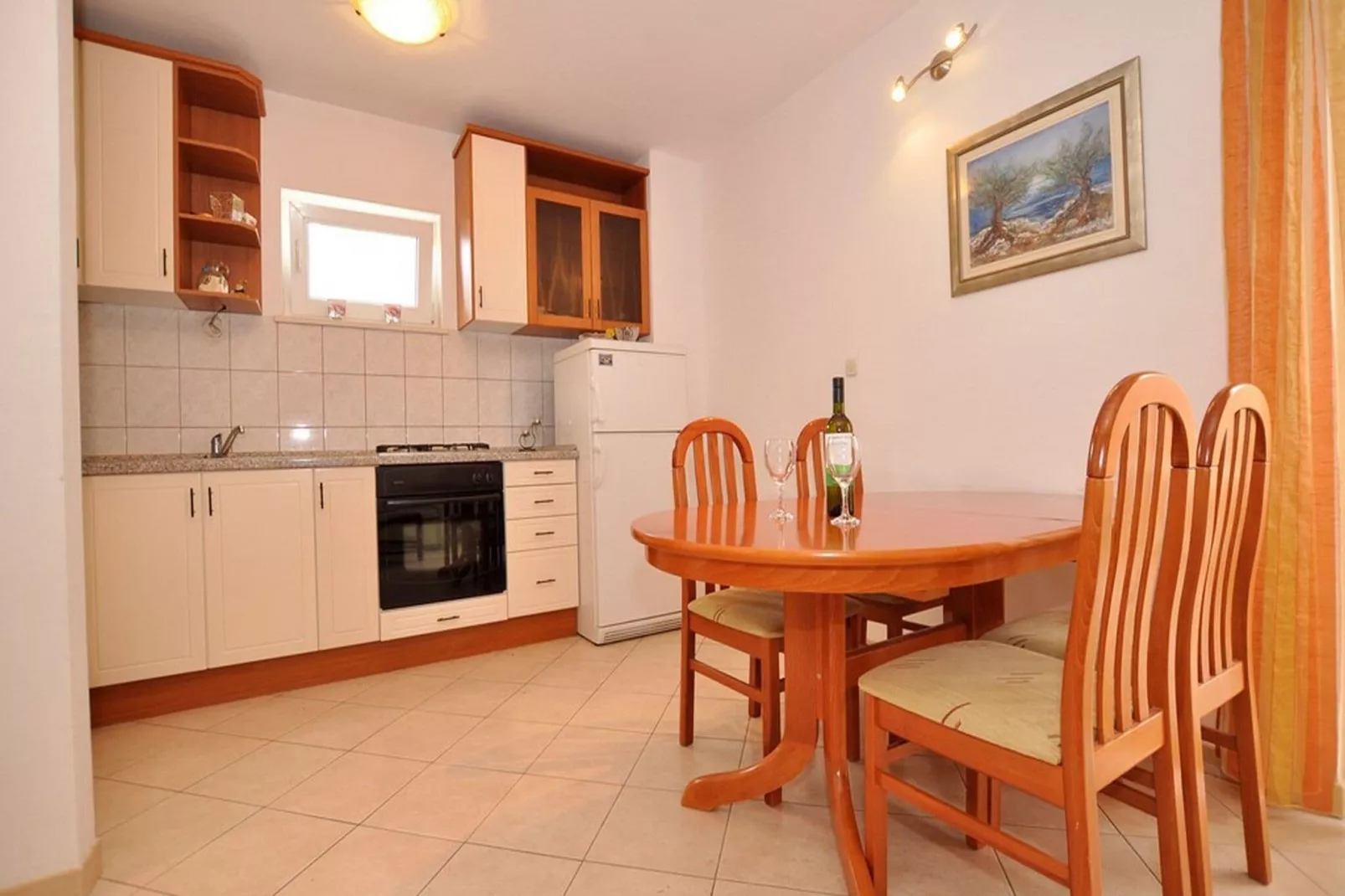 Apartments Seagull - Comfort Two Bedroom Apartment with Sea View Balcony (Tonko)-Salle à manger