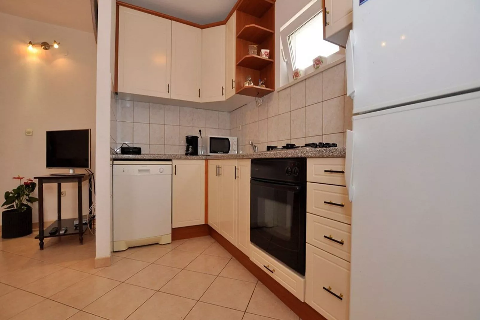 Apartments Seagull - Comfort Two Bedroom Apartment with Sea View Balcony (Tonko)-Cuisine