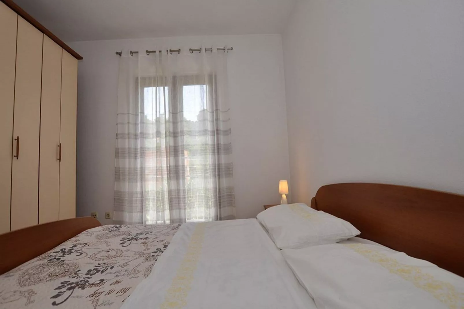Apartments Seagull - Comfort Two Bedroom Apartment with Sea View Balcony (Tonko)-Chambre