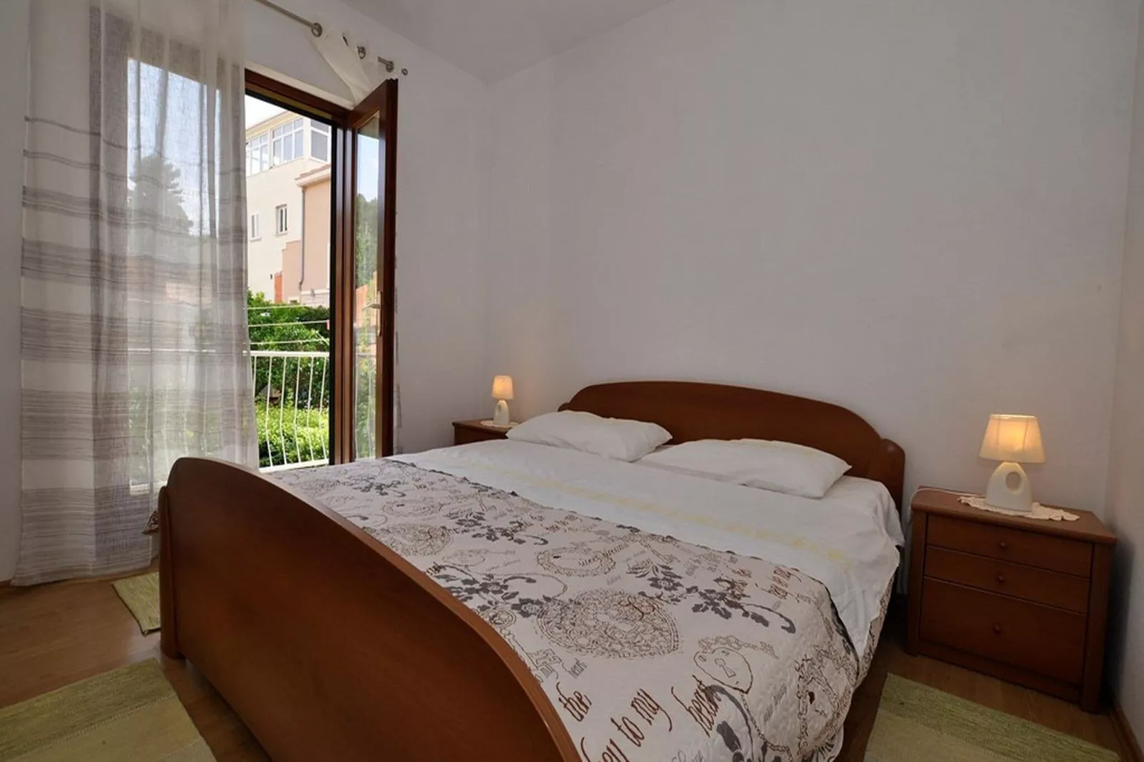 Apartments Seagull - Comfort Two Bedroom Apartment with Sea View Balcony (Tonko)-Chambre