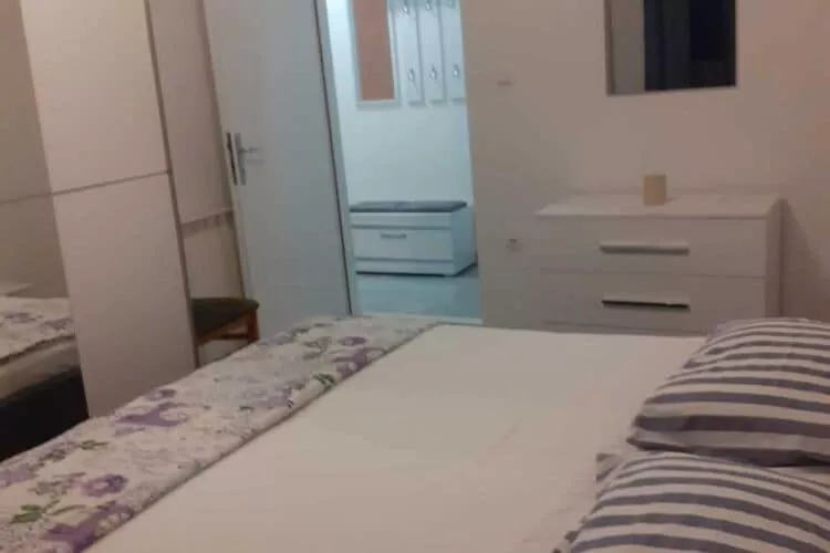 Apartments Seagull - Two Bedroom Apartment with Balcony (Grozdana)-Chambre