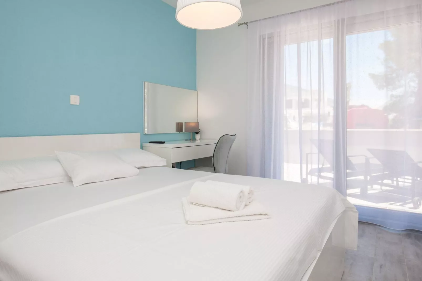 Apartments Dva Galeba - Standard One Bedroom Apartment with Terrace  (101)-Bedroom
